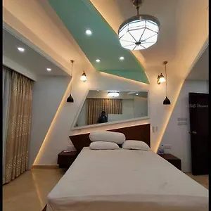 4* Hotel The Castle