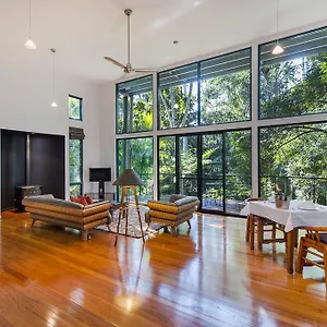https://pethers-rainforest-retreat.queenslandhotels.net